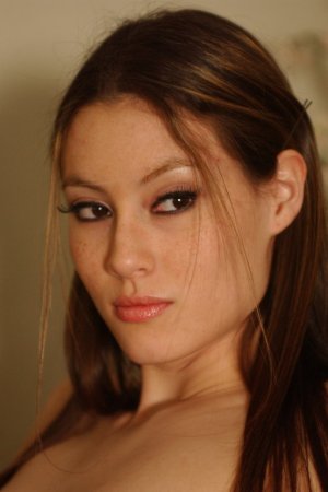 Splendid girl with a wild look photo 6