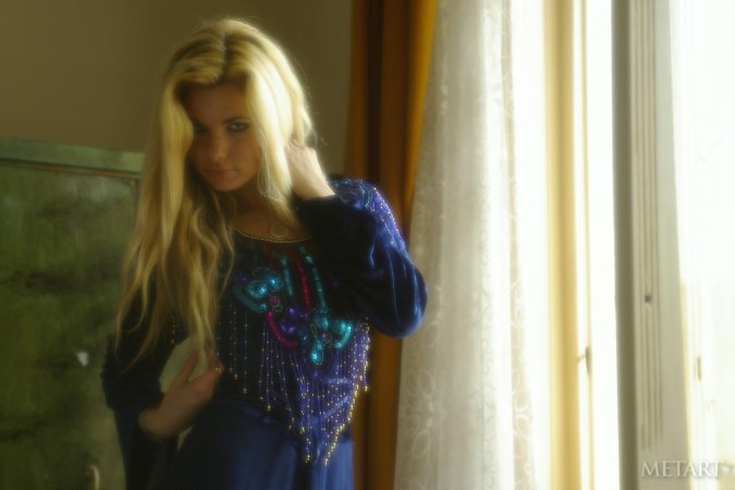 Blonde model with perfect forms photo 4