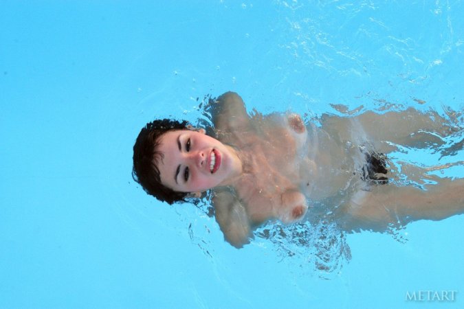 Wonderful swimming chick will amaze everyone photo 9