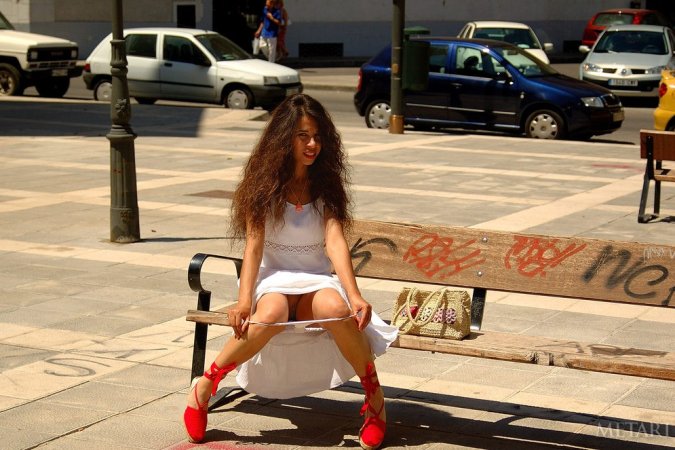 Bunch of public photos of a hot babe photo 2