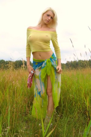 Nude posing in the wild fields photo 8