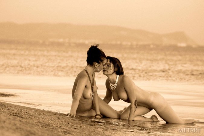 Remarkable ladies on the beach photo 16