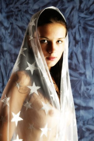 Fantastic girl in a posing session photo 4
