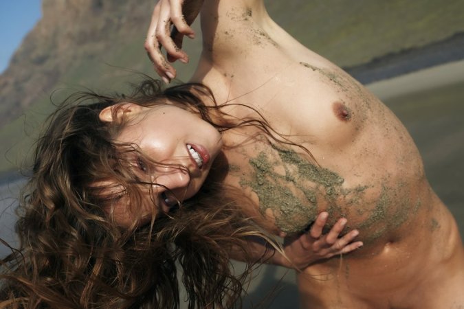 Mud covers some very smooth and sexy skin photo 14