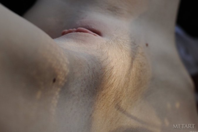 Sweetie shows her pussy in detail photo 2