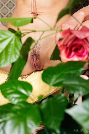 Girl gets a nipple slip. And then a dress slip. photo 4