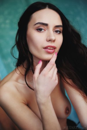 Glam brunette shows pussy to all her devoted fans photo 13