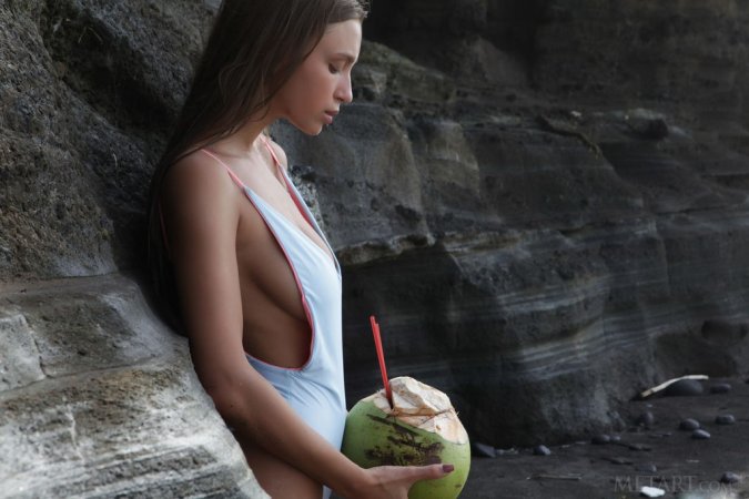 Hottie comes to the beach to get satisfaction photo 15