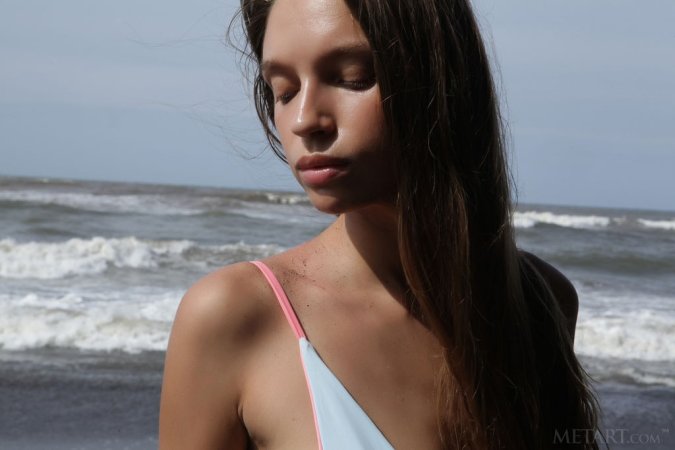 Hottie comes to the beach to get satisfaction photo 17