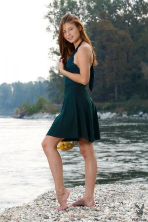 Unstoppable babes show their bare feet and naked bodies photo 17