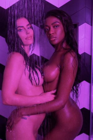 Celeste Sablich Marga Cifuentes tangle in lingerie photo 22